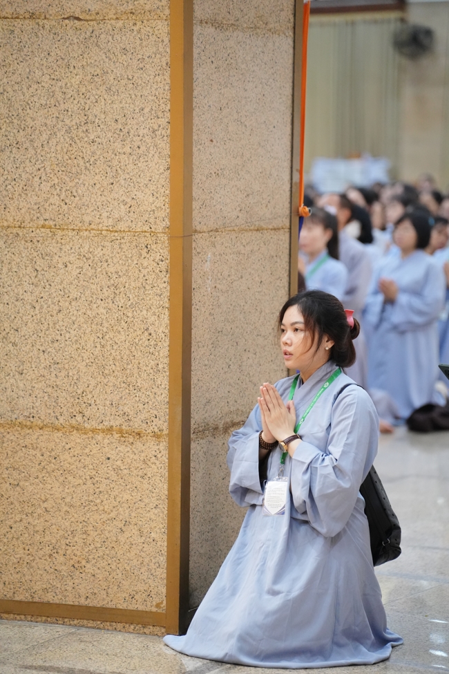 Nhóm Hiểu và Thương chùa Hoằng Pháp: Cúng dường Trường Hạ PL.2569 – DL.2025