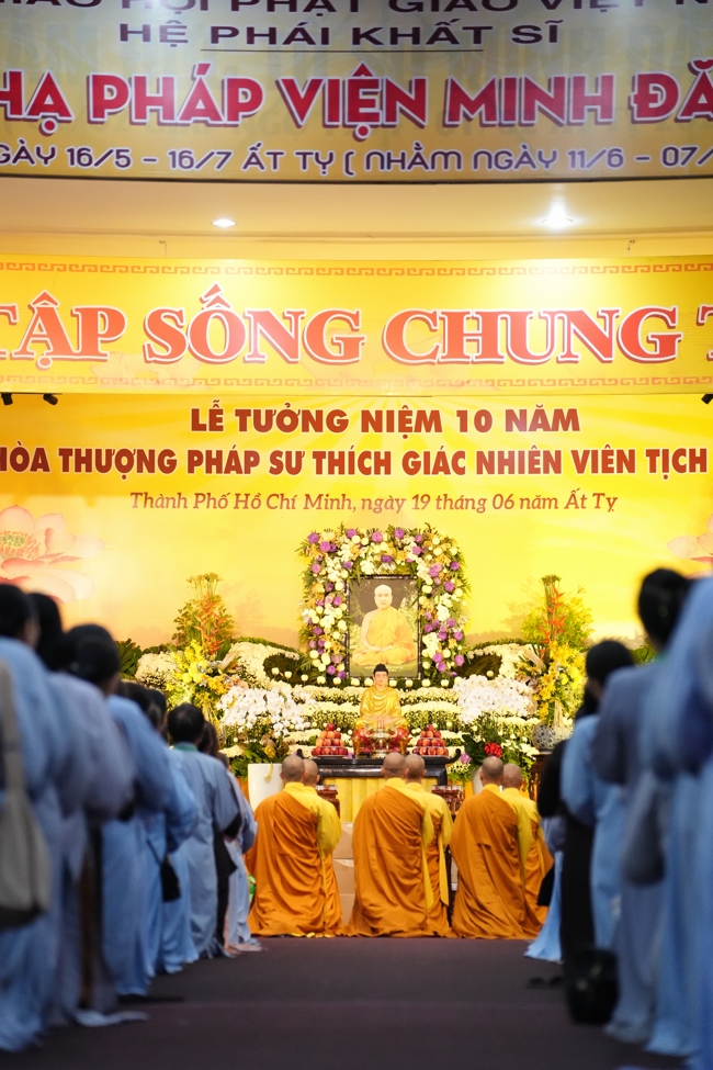 Nhóm Hiểu và Thương chùa Hoằng Pháp: Cúng dường Trường Hạ PL.2569 – DL.2025