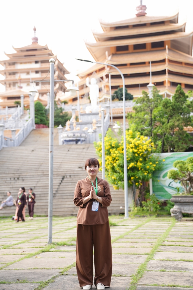 Nhóm Hiểu và Thương chùa Hoằng Pháp: Cúng dường Trường Hạ PL.2569 – DL.2025