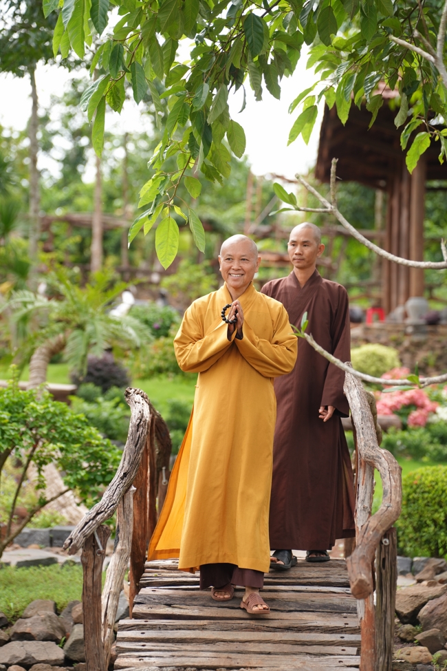 Nhóm Hiểu và Thương chùa Hoằng Pháp: Cúng dường Trường Hạ PL.2569 – DL.2025