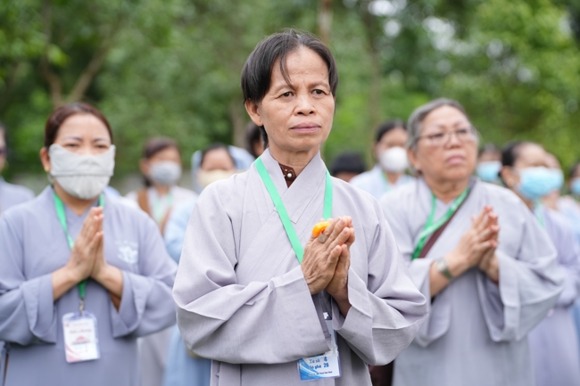 Nhóm Hiểu và Thương chùa Hoằng Pháp: Cúng dường Trường Hạ PL.2569 – DL.2025