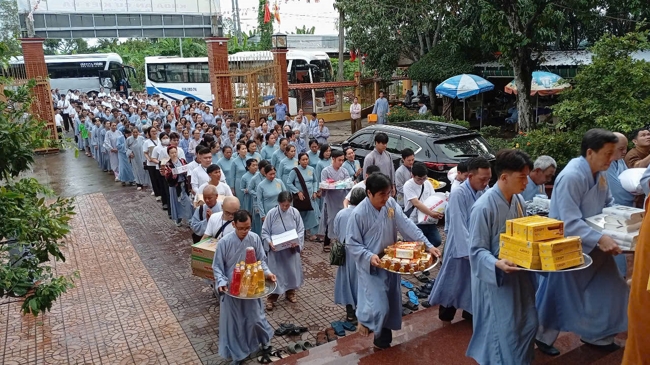 Offering rain-retreat Schools of the Charity Board, Buddha Calendar 2659 - Solar Calendar 2025