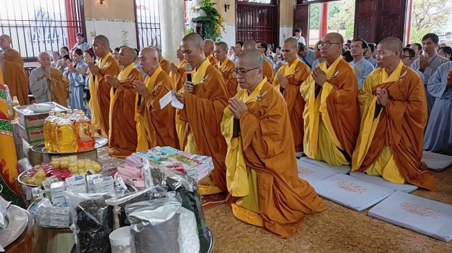 Offering rain-retreat Schools of the Charity Board, Buddha Calendar 2659 - Solar Calendar 2025