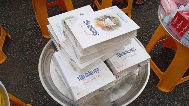 Offering rain-retreat Schools of the Charity Board, Buddha Calendar 2659 - Solar Calendar 2025