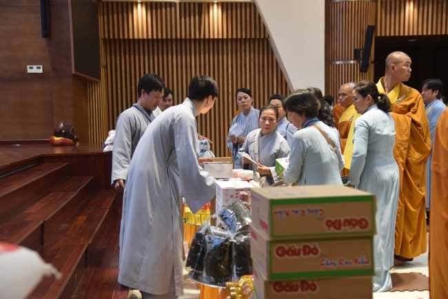 Offering rain-retreat Schools of the Charity Board, Buddha Calendar 2659 - Solar Calendar 2025