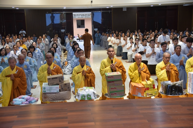 Offering rain-retreat Schools of the Charity Board, Buddha Calendar 2659 - Solar Calendar 2025