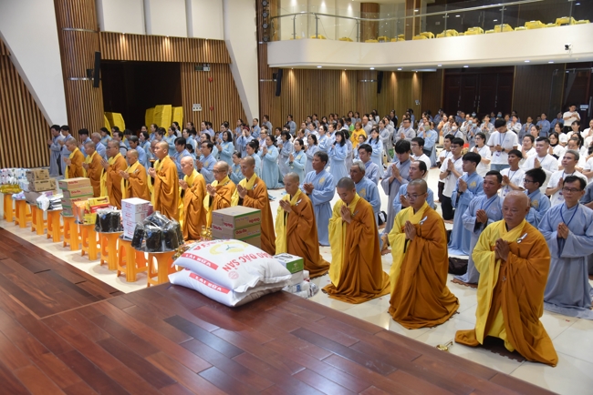 Offering rain-retreat Schools of the Charity Board, Buddha Calendar 2659 - Solar Calendar 2025