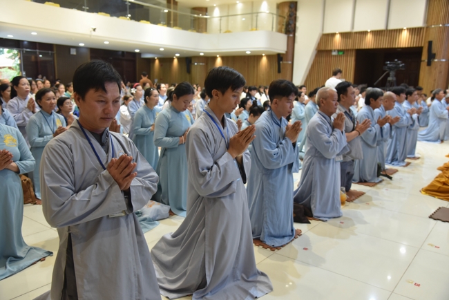 Offering rain-retreat Schools of the Charity Board, Buddha Calendar 2659 - Solar Calendar 2025