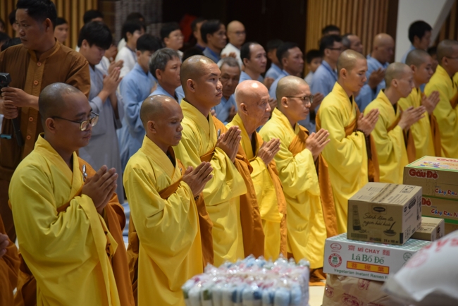Offering rain-retreat Schools of the Charity Board, Buddha Calendar 2659 - Solar Calendar 2025