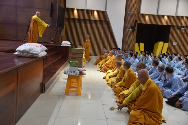 Offering rain-retreat Schools of the Charity Board, Buddha Calendar 2659 - Solar Calendar 2025