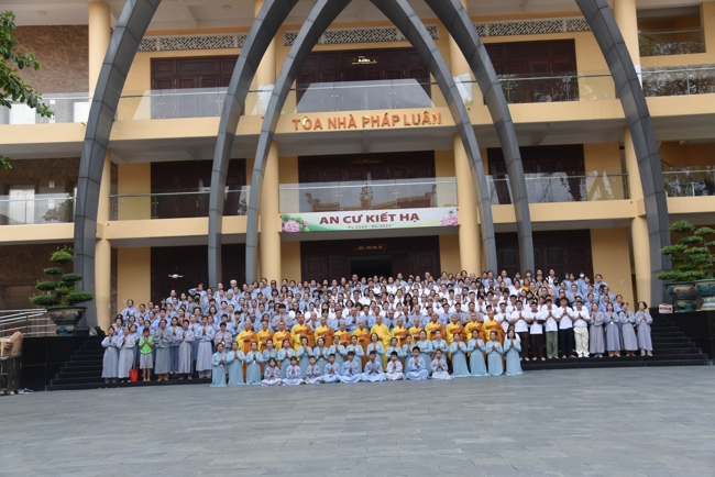 Offering rain-retreat Schools of the Charity Board, Buddha Calendar 2659 - Solar Calendar 2025