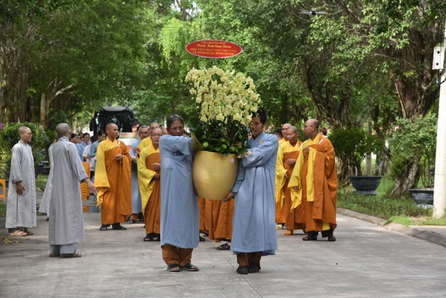 Offering rain-retreat Schools of the Charity Board, Buddha Calendar 2659 - Solar Calendar 2025