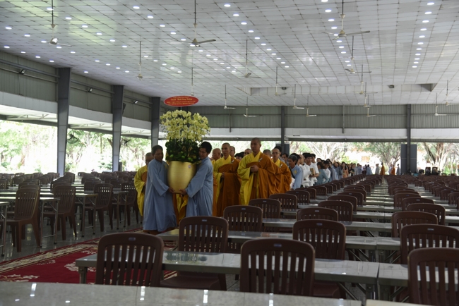 Offering rain-retreat Schools of the Charity Board, Buddha Calendar 2659 - Solar Calendar 2025