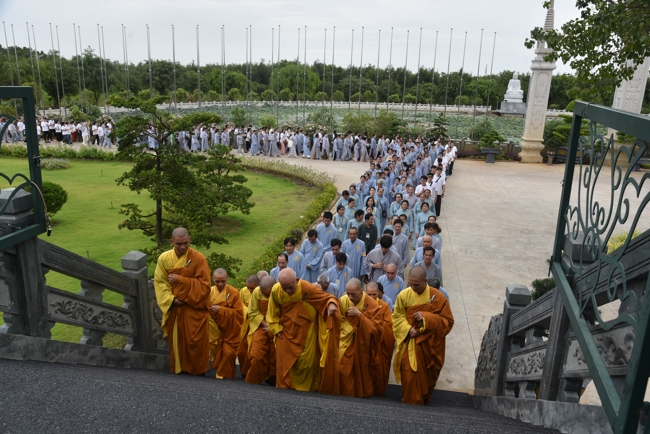 Offering rain-retreat Schools of the Charity Board, Buddha Calendar 2659 - Solar Calendar 2025