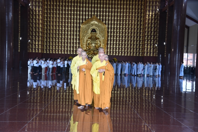 Offering rain-retreat Schools of the Charity Board, Buddha Calendar 2659 - Solar Calendar 2025