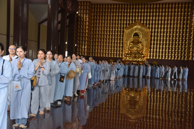 Offering rain-retreat Schools of the Charity Board, Buddha Calendar 2659 - Solar Calendar 2025