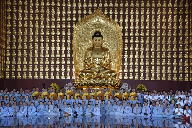 Offering rain-retreat Schools of the Charity Board, Buddha Calendar 2659 - Solar Calendar 2025