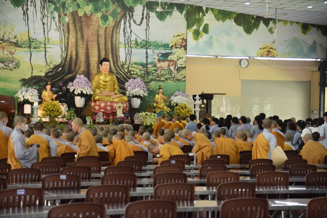 Offering rain-retreat Schools of the Charity Board, Buddha Calendar 2659 - Solar Calendar 2025