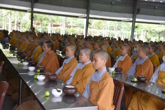 Offering rain-retreat Schools of the Charity Board, Buddha Calendar 2659 - Solar Calendar 2025