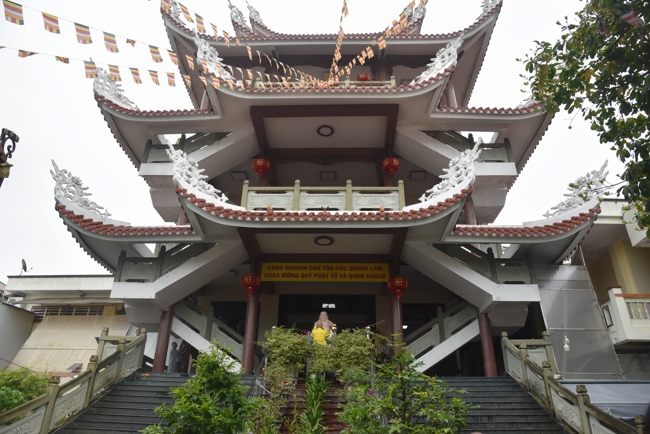 Offering rain-retreat Schools of the Charity Board, Buddha Calendar 2659 - Solar Calendar 2025