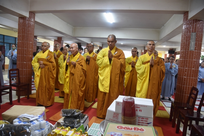 Offering rain-retreat Schools of the Charity Board, Buddha Calendar 2659 - Solar Calendar 2025