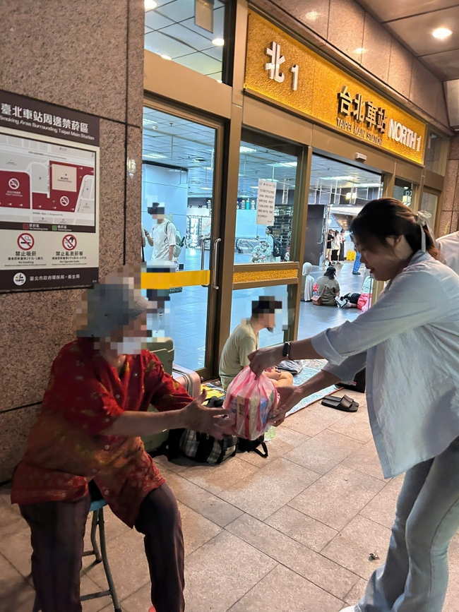 Dharma assembly for worshiping Bodhisattva Avalokitesvara – One-Day Practice at Linh An Pagoda in Taiwan