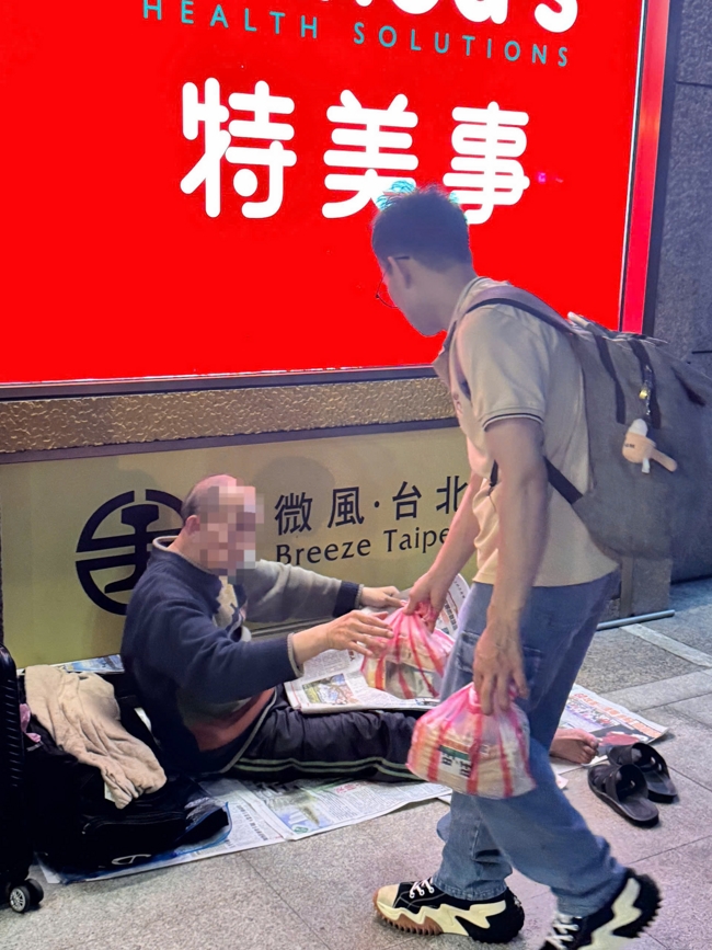 Dharma assembly for worshiping Bodhisattva Avalokitesvara – One-Day Practice at Linh An Pagoda in Taiwan
