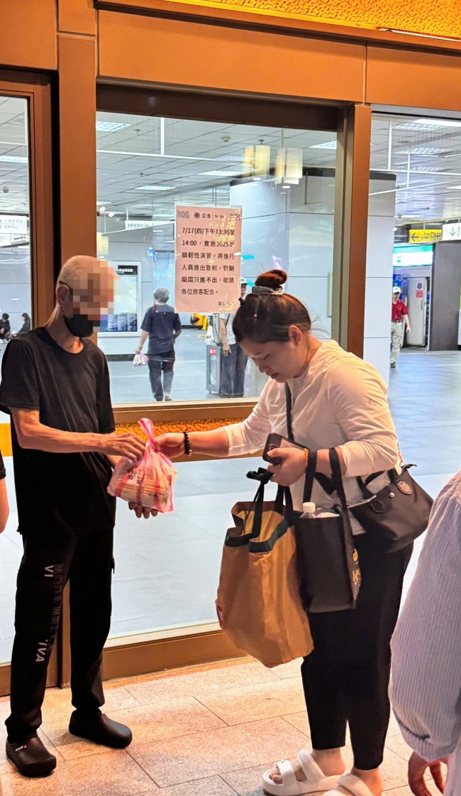 Dharma assembly for worshiping Bodhisattva Avalokitesvara – One-Day Practice at Linh An Pagoda in Taiwan