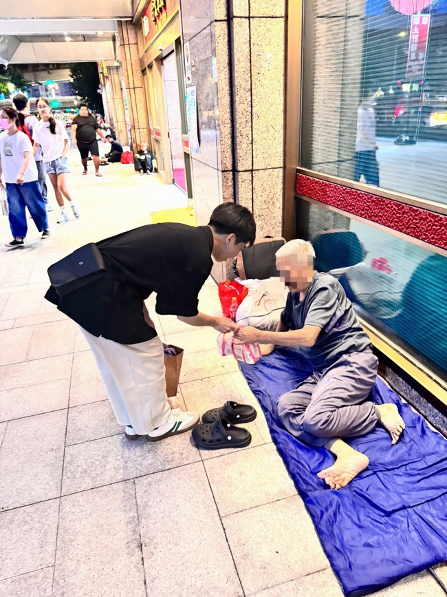 Dharma assembly for worshiping Bodhisattva Avalokitesvara – One-Day Practice at Linh An Pagoda in Taiwan