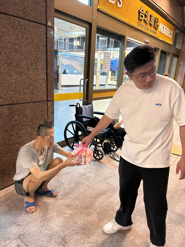 Dharma assembly for worshiping Bodhisattva Avalokitesvara – One-Day Practice at Linh An Pagoda in Taiwan
