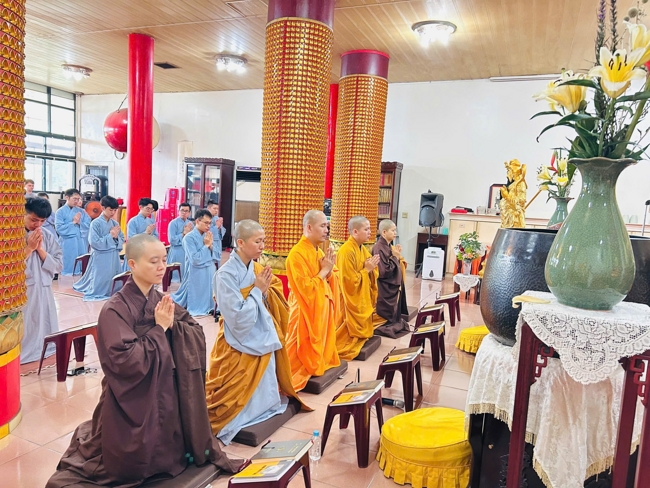 Dharma assembly for worshiping Bodhisattva Avalokitesvara – One-Day Practice at Linh An Pagoda in Taiwan