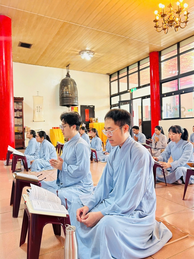 Dharma assembly for worshiping Bodhisattva Avalokitesvara – One-Day Practice at Linh An Pagoda in Taiwan