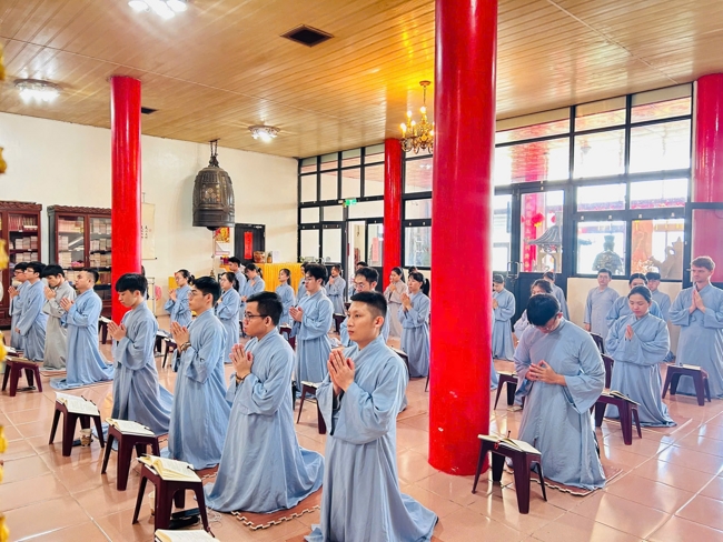 Dharma assembly for worshiping Bodhisattva Avalokitesvara – One-Day Practice at Linh An Pagoda in Taiwan