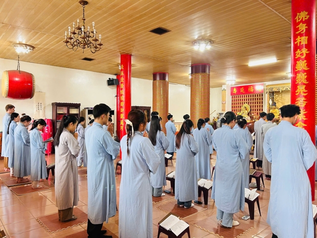 Dharma assembly for worshiping Bodhisattva Avalokitesvara – One-Day Practice at Linh An Pagoda in Taiwan