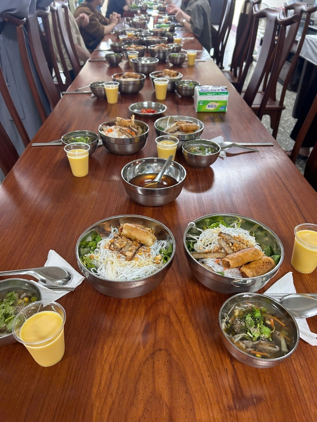 Dharma assembly for worshiping Bodhisattva Avalokitesvara – One-Day Practice at Linh An Pagoda in Taiwan