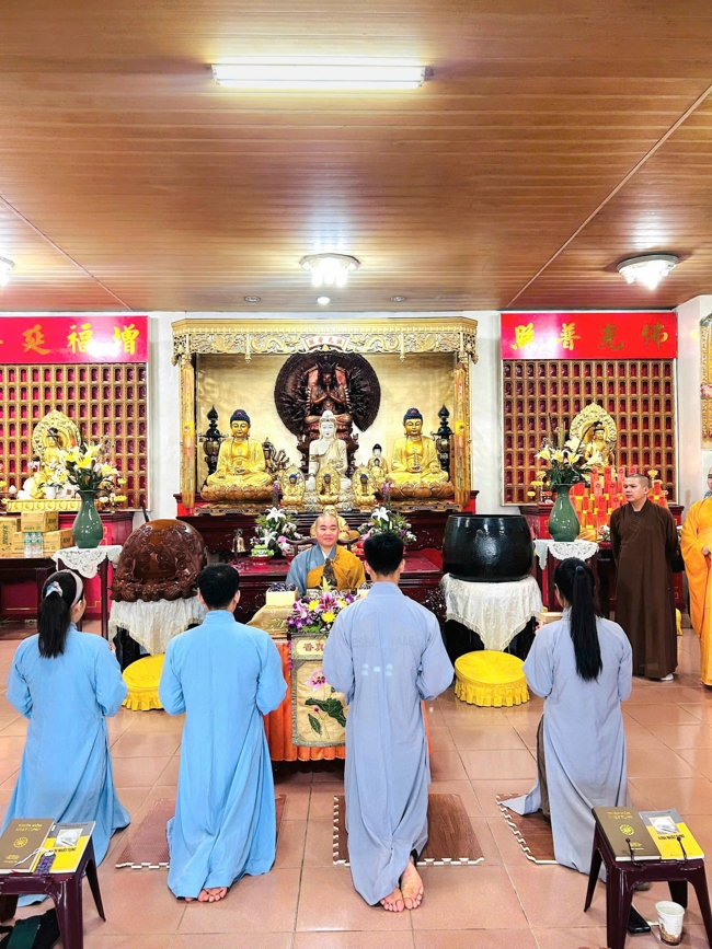 Dharma assembly for worshiping Bodhisattva Avalokitesvara – One-Day Practice at Linh An Pagoda in Taiwan