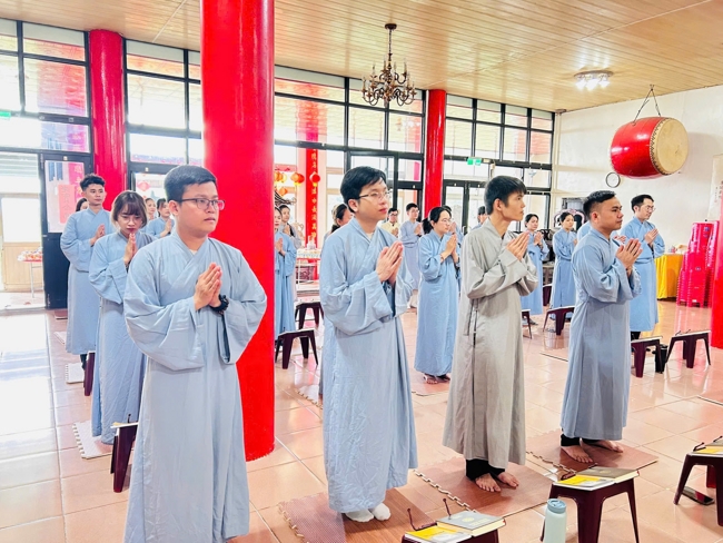 Dharma assembly for worshiping Bodhisattva Avalokitesvara – One-Day Practice at Linh An Pagoda in Taiwan