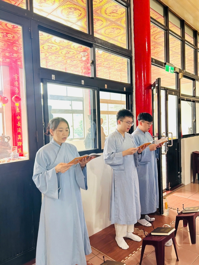 Dharma assembly for worshiping Bodhisattva Avalokitesvara – One-Day Practice at Linh An Pagoda in Taiwan
