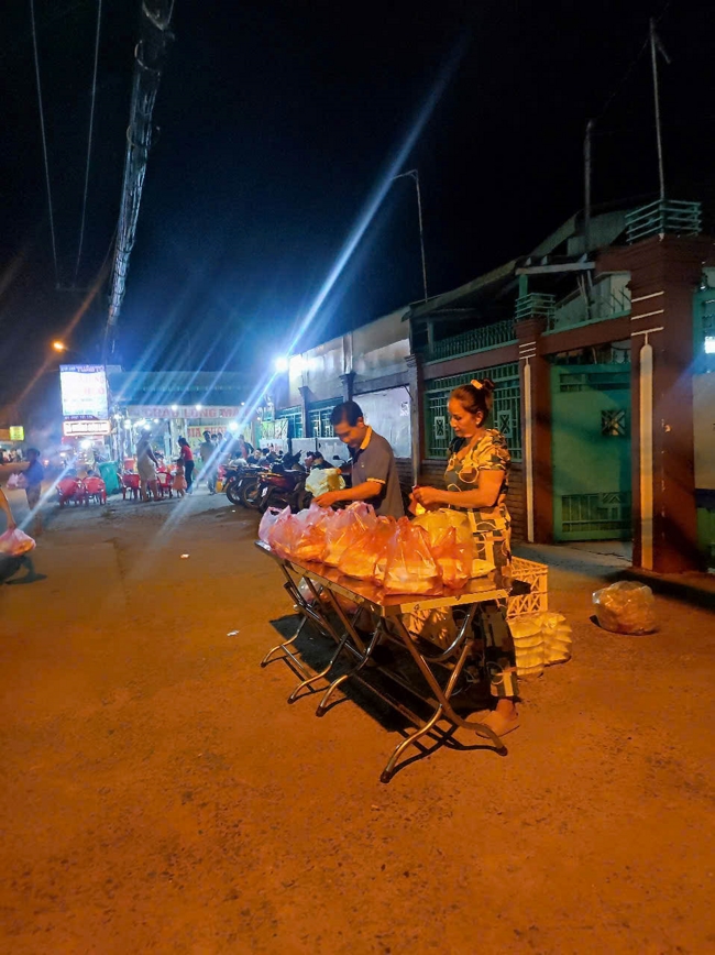 Giving box-lunch portions on occasion the Summer Retreat 2025