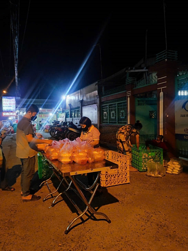 Giving box-lunch portions on occasion the Summer Retreat 2025