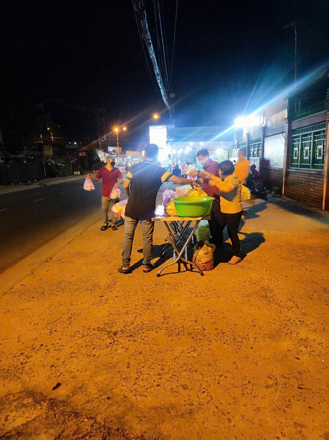 Giving box-lunch portions on occasion the Summer Retreat 2025