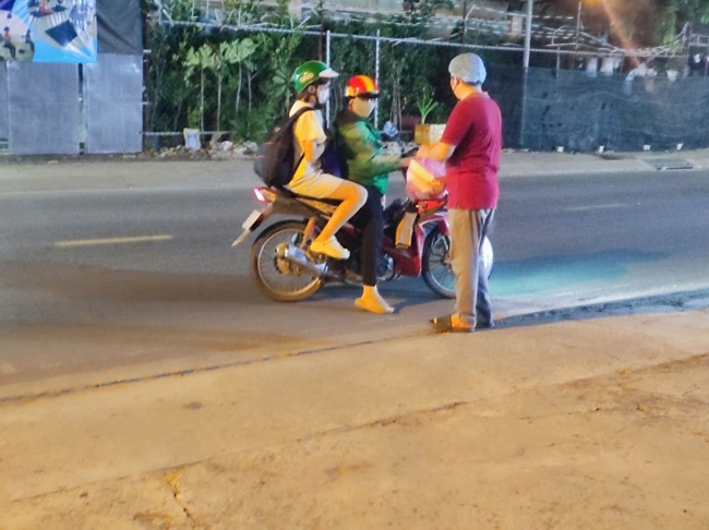 Giving box-lunch portions on occasion the Summer Retreat 2025