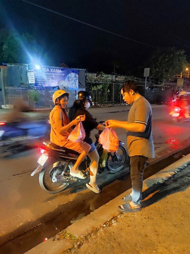 Giving box-lunch portions on occasion the Summer Retreat 2025