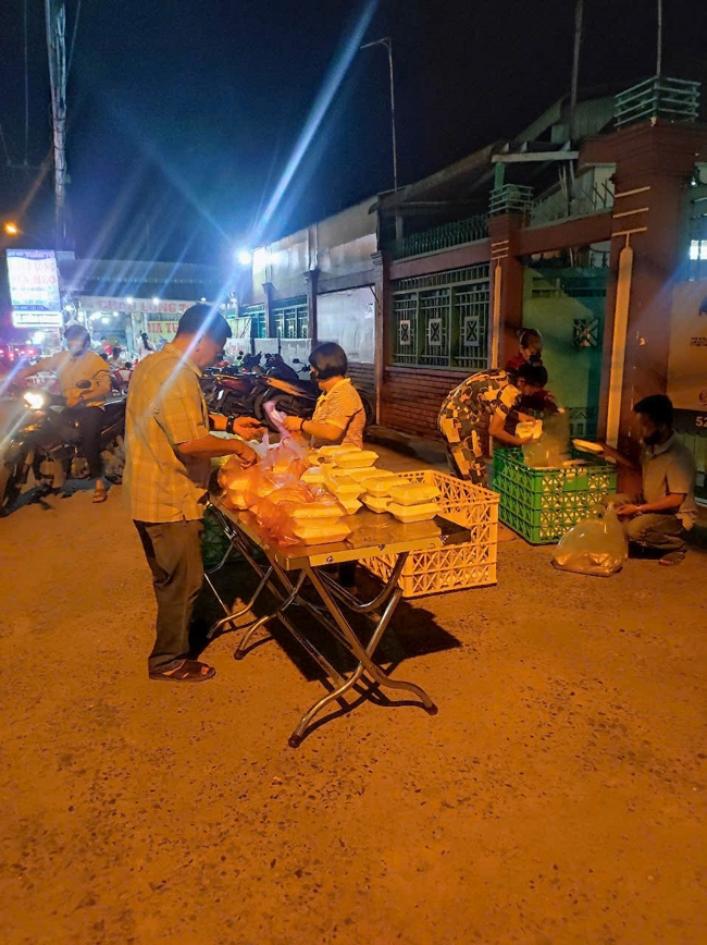 Giving box-lunch portions on occasion the Summer Retreat 2025