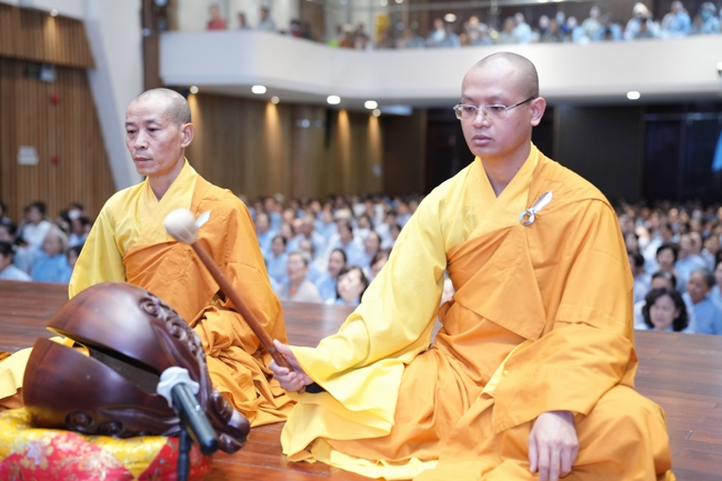 Khóa tu niệm Phật một ngày