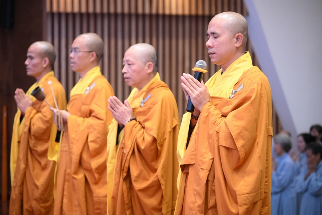 Khóa tu niệm Phật một ngày