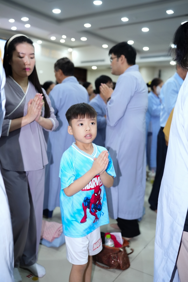 Khóa tu niệm Phật một ngày