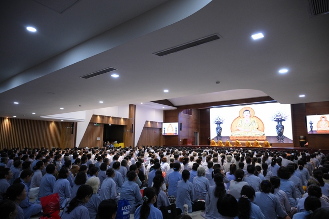 Khóa tu niệm Phật một ngày