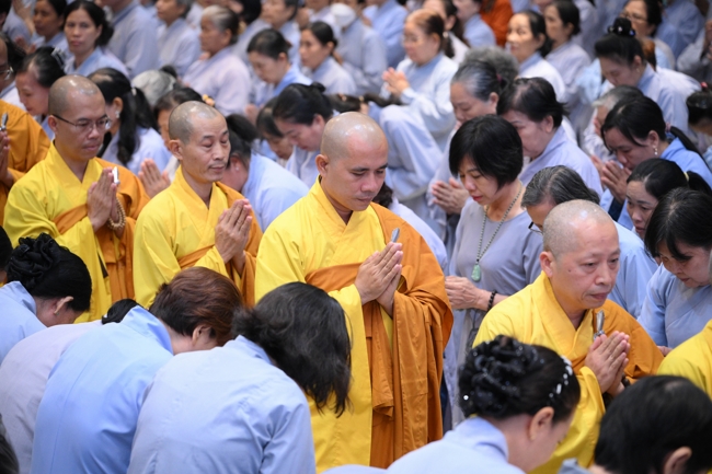 Khóa tu niệm Phật một ngày