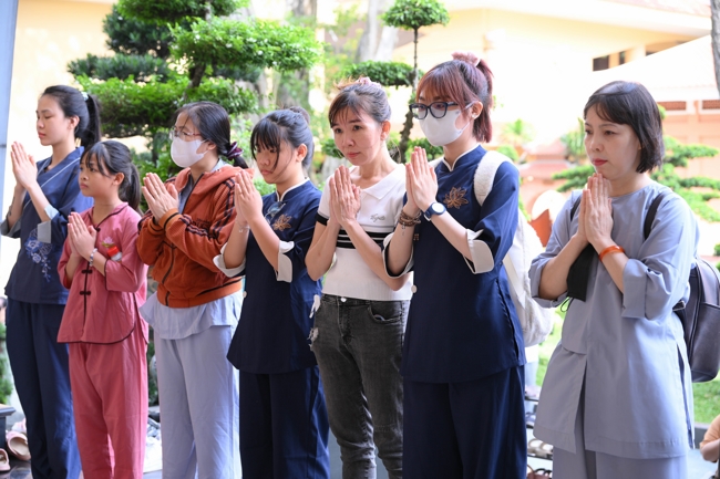 Khóa tu niệm Phật một ngày